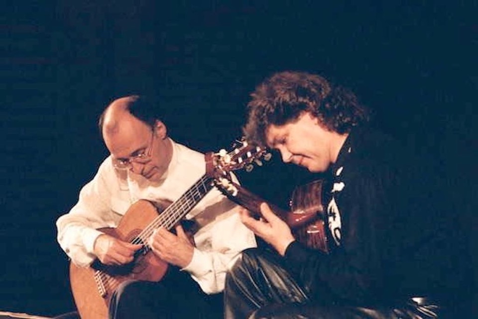 perfoming-with-meastro-Carlos-Bonell2