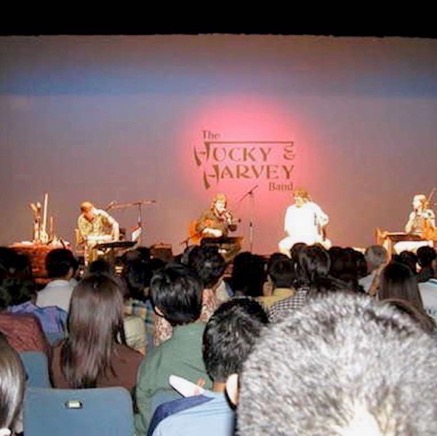 08_perfoming-with-the-Hucky-&-Harvey-Band.jpg