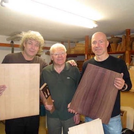 34_with-luthier-Gerhard-Schnabl-&-Prof.-Frank-Bungarten.jpg