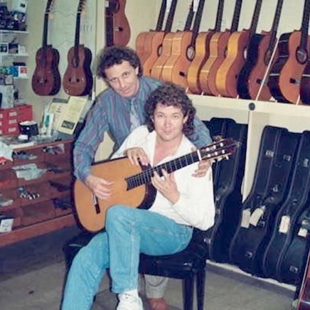 44_with-Barry-Mason-at-the-London-Guitar-Studio.jpg