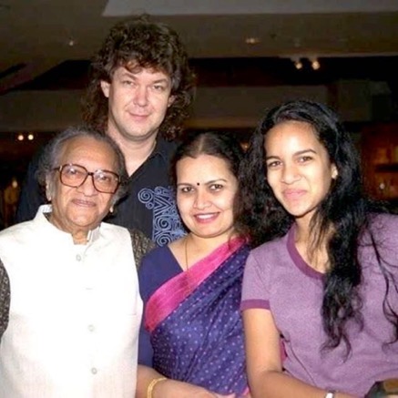 with-ravi-shankar_02.jpg