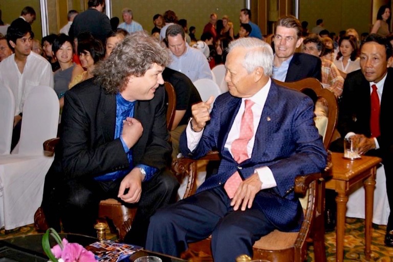 With former Prime Minister, Statesman and President of the Privy Council HE General Prem Tinsulanonda in Bangkok